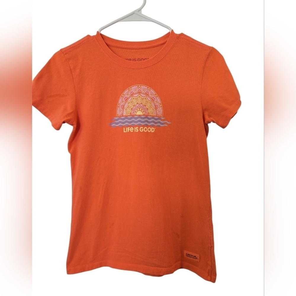 LIFE IS GOOD SUNDALA SHORT SLEEVE CRUSHER TEE IN MANGO ORANGE. SIZE X-SMALL.